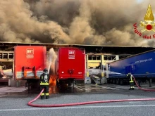 Голям пожар в логистичен център в Милано: Прокуратурата започна разследване