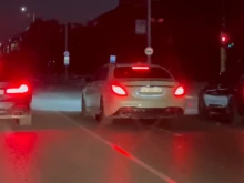 Нелегално състезание: Полицията спря от движение три автомобила след среднощно шоу