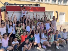 Бъдещи учители от Пловдивския университет преподават в безплатна лятна занималня