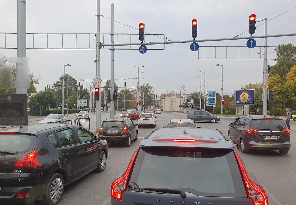 Планът за интелигентен трафик в Пловдив се отлага. Община Пловдив остана без кандидати за модернизация на 20 ключови кръстовища
