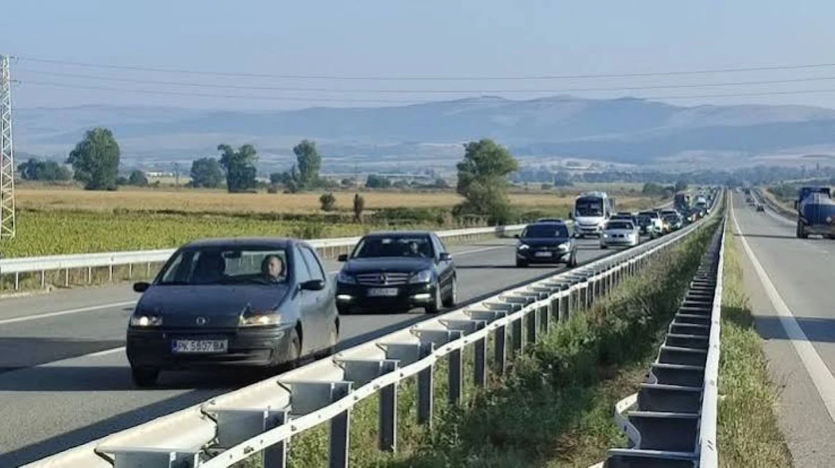 Временно ще бъде ограничено движението на тежкотоварни камиони над 12