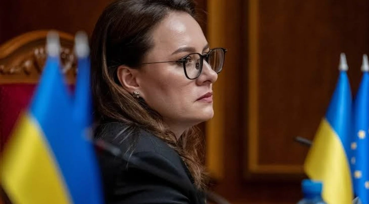 заяви че е необходимо да се смени настоящото правителство на
