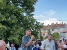 Стотици жители на Кресна излязоха на протест заради тежкия трафик към Гърция