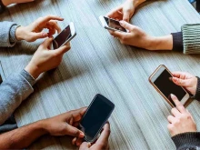Youtube все още препоръчва клипове за хранителни разстройства на тийнейджъри, сочи проучване