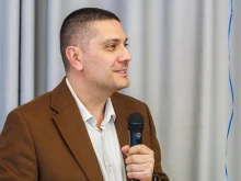Христо Гаджев за Радев: Не отива на срещата на коалицията на желаещите и казва, че България няма място там, но пък е на банкета даван за участниците