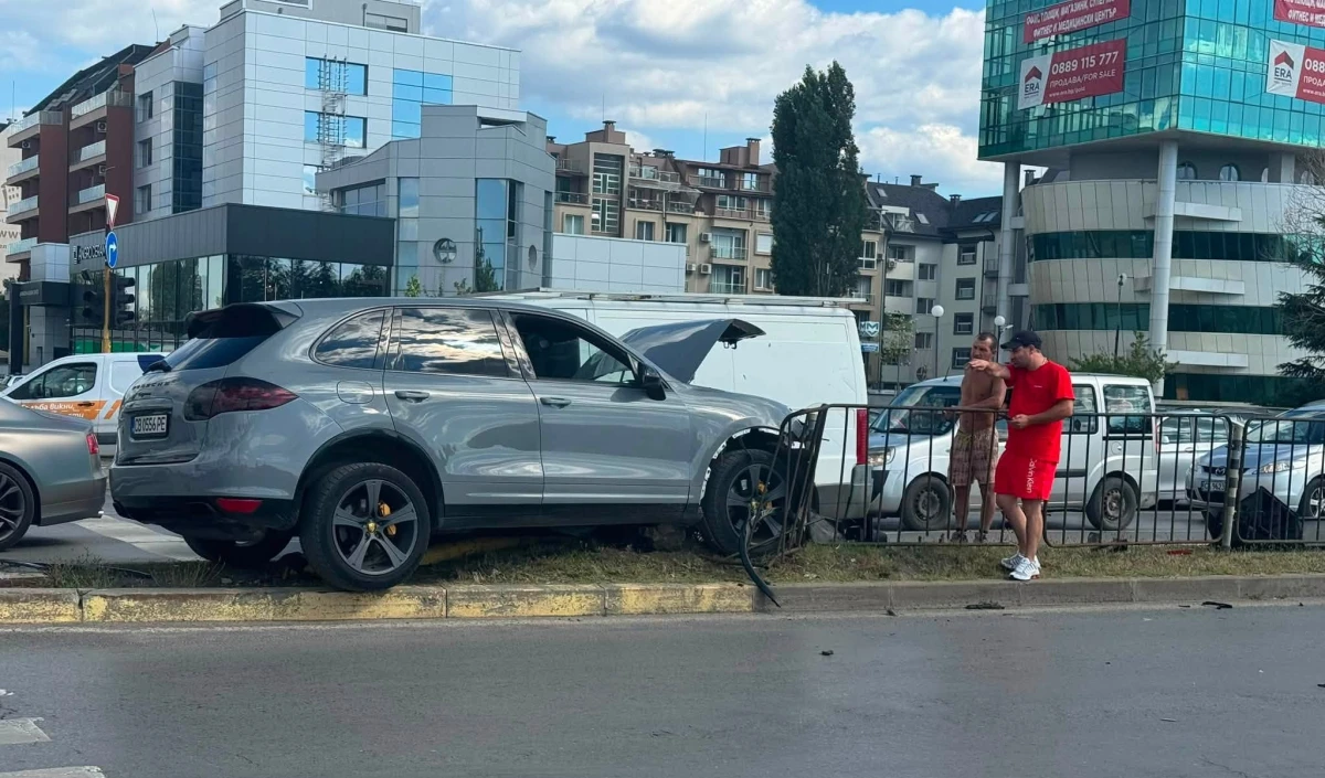 Катастрофа на кръстовището между бул Сливница и бул Панчо Владигеров