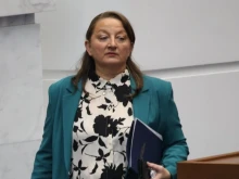 Деница Сачева предупреди: До 2050 г. можем да загубим 1 милион българи