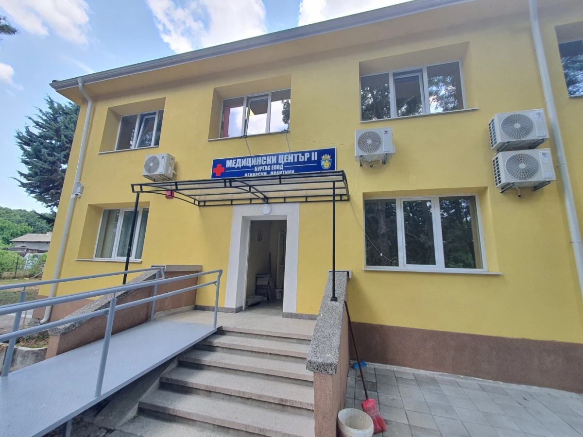 Ремонтните дейности в здравната служба на бургаския квартал Долно Езерово