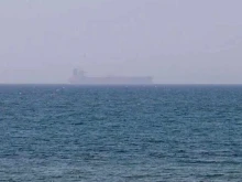 Напрежение в Оманския залив: Танкер е атакуван с неизвестен снаряд край бреговете на Оман