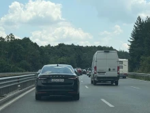 Километрично задръстване и натоварено движение на АМ "Тракия"