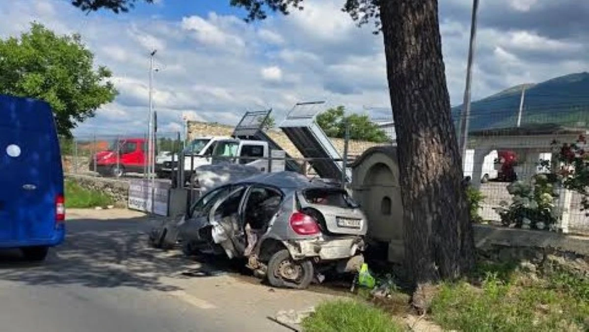 Катастрофа между два леки автомобила затрудни движението по пътя Варна София