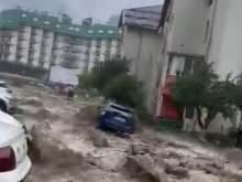 Потоп в Румъния след проливни дъждове, има и пострадали