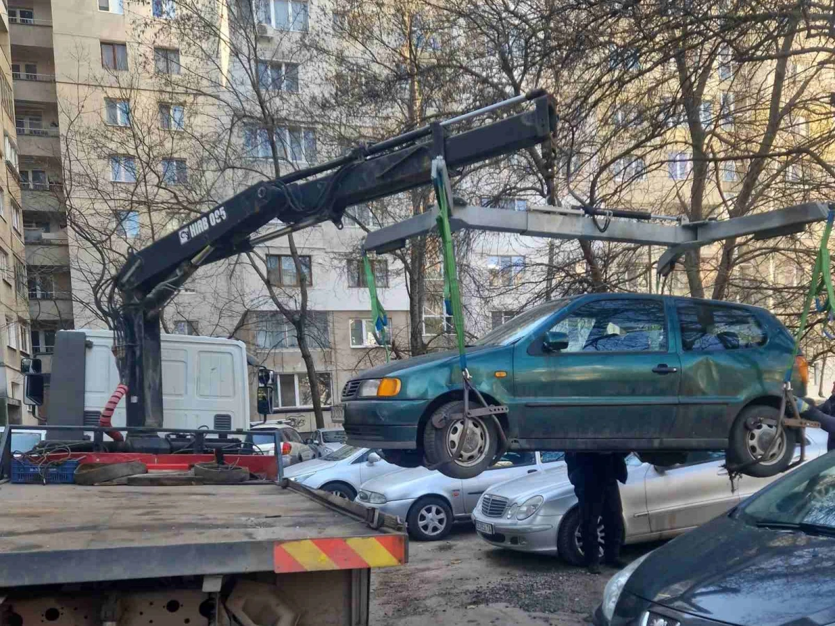 Общо 247 излезли от употреба моторни превозни средства са стикирани