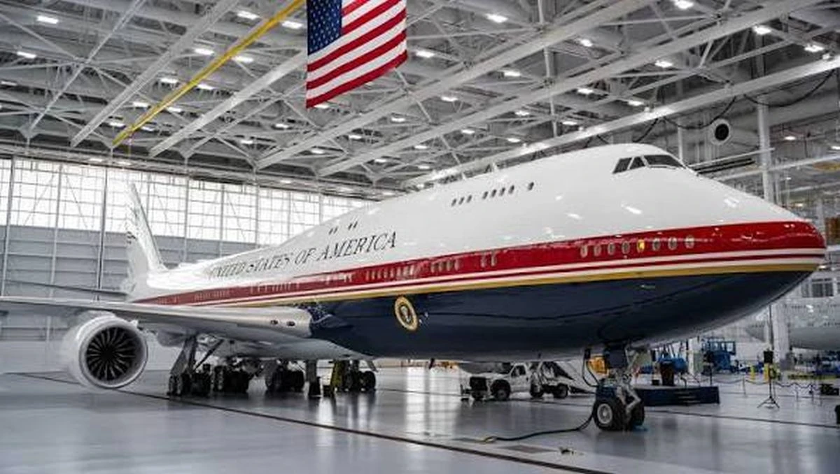 Американският президент продължава да лети на стария самолет Air Force