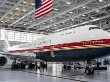 Новият Air Force One се доработва за максимална сигурност, старият продължава да лети