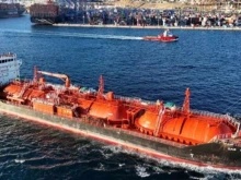 Румънският президент съобщи за атакуван танкер в Черно море