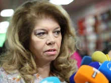 Йотова: Разполагането на американски самолети в "Безмер" не ни пр...
