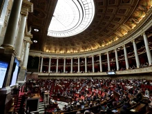 Френският парламент одобри доживотен затвор за педофили