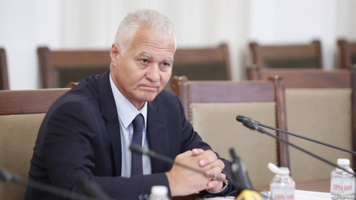 Със 175 гласа за 34 против и 12 въздържал се