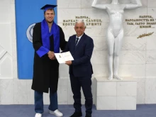 Александър Везенков получи магистърската си диплома от НСА