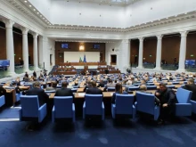Над 10 часа дебати за бюджета: Депутатите обсъждат средствата за култура и медии