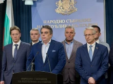 Асен Василев поиска от президента Йотова вето върху държавния бюджет, ДОО и НЗОК