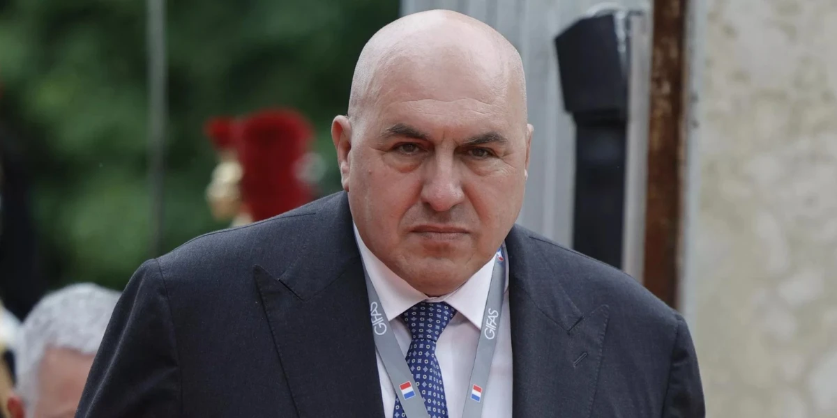 Министърът на отбраната на Италия Гуидо Крозетто предложи на бившия