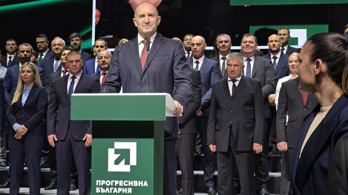 Първите месеци от управлението на Прогресивна България преминават бурно Това