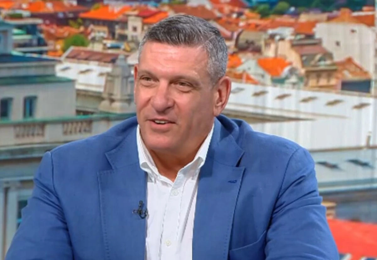 Политиката е ново поприще и аз като човек служил на родината