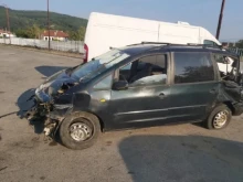 Дрогиран шофьор катастрофира в Кюстендил, блъснаха възрастен мъж в Дупница