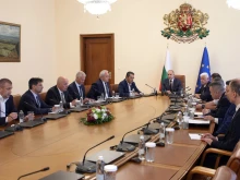 Румен Радев обсъди предизвикателствата пред сигурността на работна среща в МС