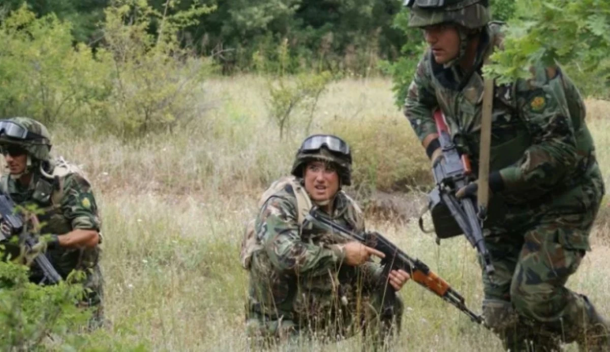 Според годишния доклад на Държавна агенция Разузнаване ДАР освен военния