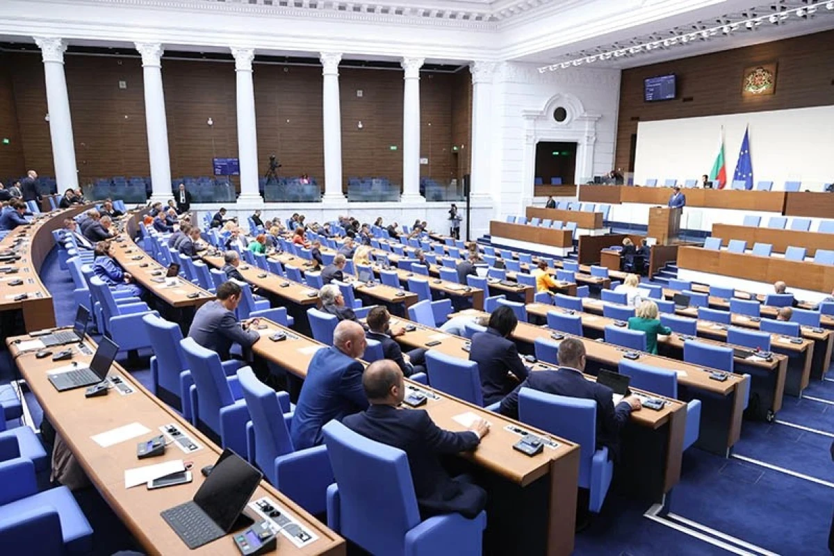 Лятната ваканция на Народното събрание тази година може да бъде