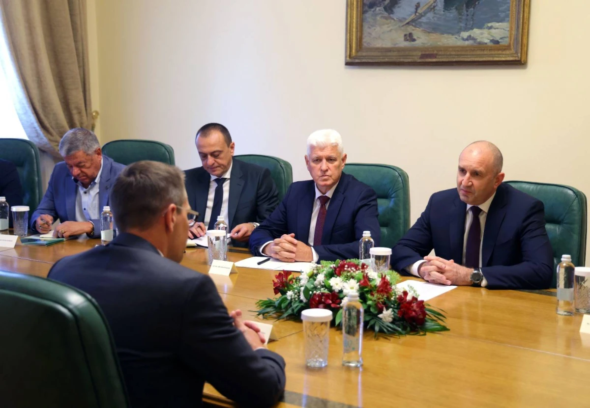 Нестабилната глобална среда на сигурност и непрекъснатото развитие на изкуствения