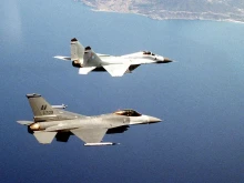 Заради забавени F-16: България търси употребявани изтребители и резервни части в чужбина