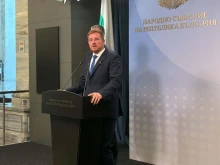 "Възраждане": Йотова рискува да вкара страната в още по-голям хаос