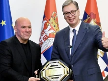 Дейна Уайт подари специален колан на UFC на президента на Сърбия