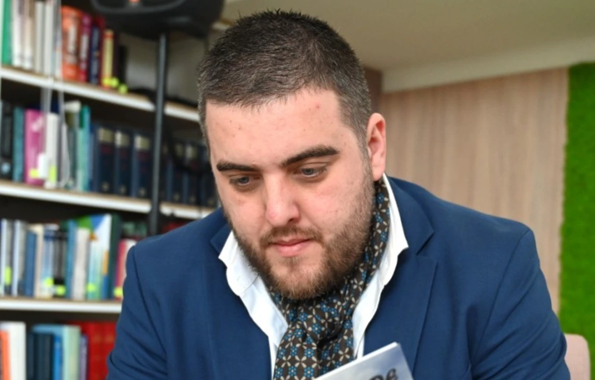Главният икономист на КНСБ за лъжите в българската икономика: Ниските заплати са "командно дишане" за слаби мениджъри