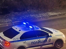 Мъж изпотроши автобус и нападна шофьора му в София