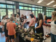 Изложба на детски творби от естествени материали откриха в библиотеката в Смолян