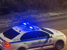 Маскиран мъж нападна с желязна палка охранител край Казанлък