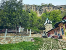 Два манастира и църква във Великотърновско празнуват днес