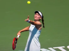 Елена Рибакина продължава напред след 306 аса за 2026-а, а Мира Андреева изненадващо отпадна от турнира в Торонто