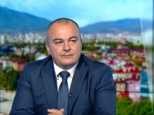 Министър Абровски предупреди за възможност от сериозен натиск вър...