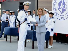 Випуск "Априлски-2026" на ВВМУ "Н. Й. Вапцаров" получи своите първи офицерски пагони