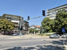 Тестват нов светофар в Търговище