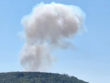 Пожарът във военния завод "ЕМКО" край Трявна е овладян