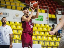 България U16 завърши груповата фаза с победа, но ще играе във втората осмица на Евробаскет