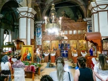 Чудотворната икона на Света Богородица – Акатиста бе посрещната в Нова Загора
