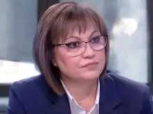 Корнелия Нинова с поредна критика към властта: Бих свикала депутатите от плажовете!